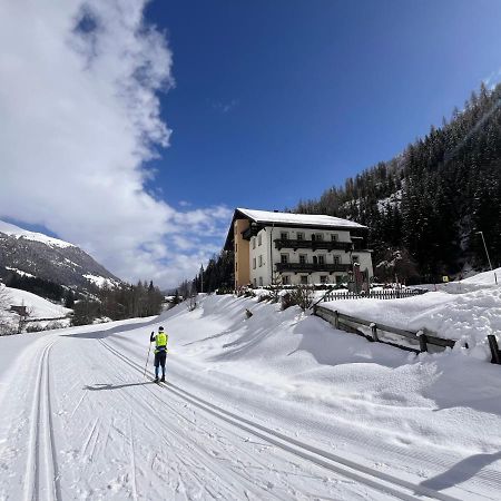 Hotel Garni Gruenmoos Sankt Jakob in Defereggen Dış mekan fotoğraf