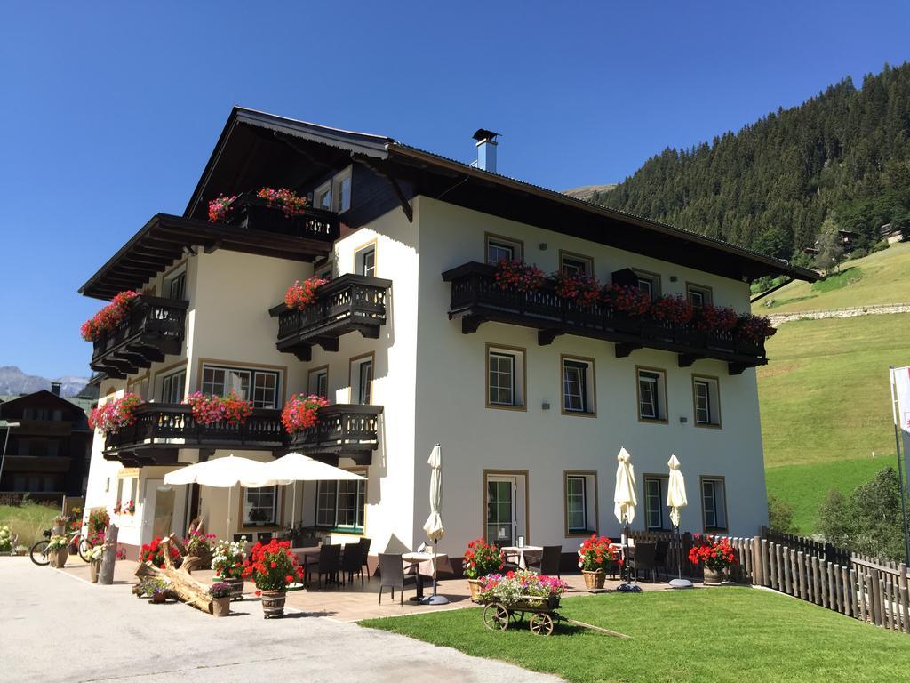 Hotel Garni Gruenmoos Sankt Jakob in Defereggen Dış mekan fotoğraf