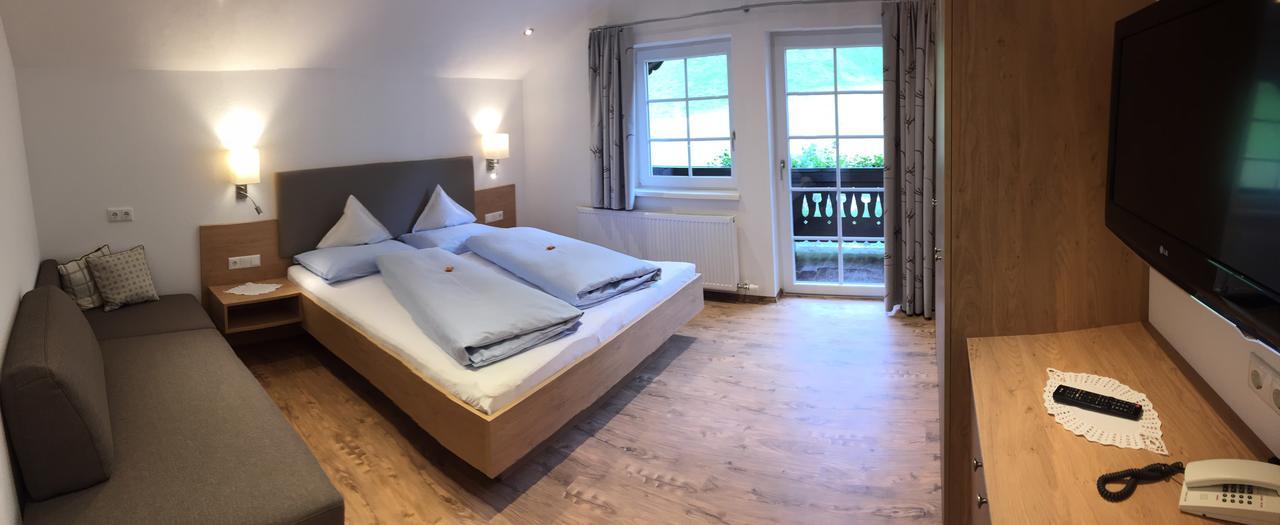 Hotel Garni Gruenmoos Sankt Jakob in Defereggen Dış mekan fotoğraf