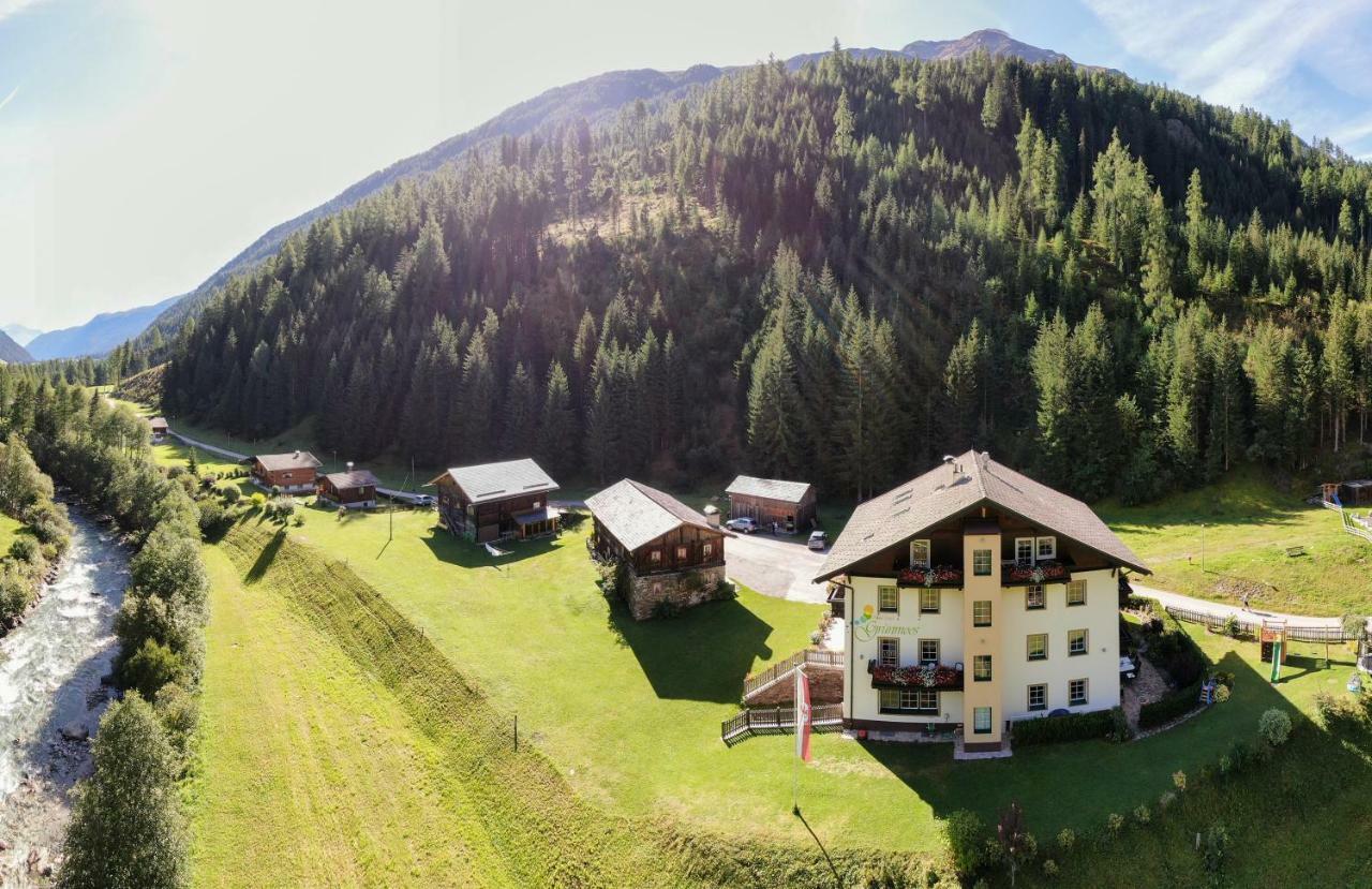 Hotel Garni Gruenmoos Sankt Jakob in Defereggen Dış mekan fotoğraf