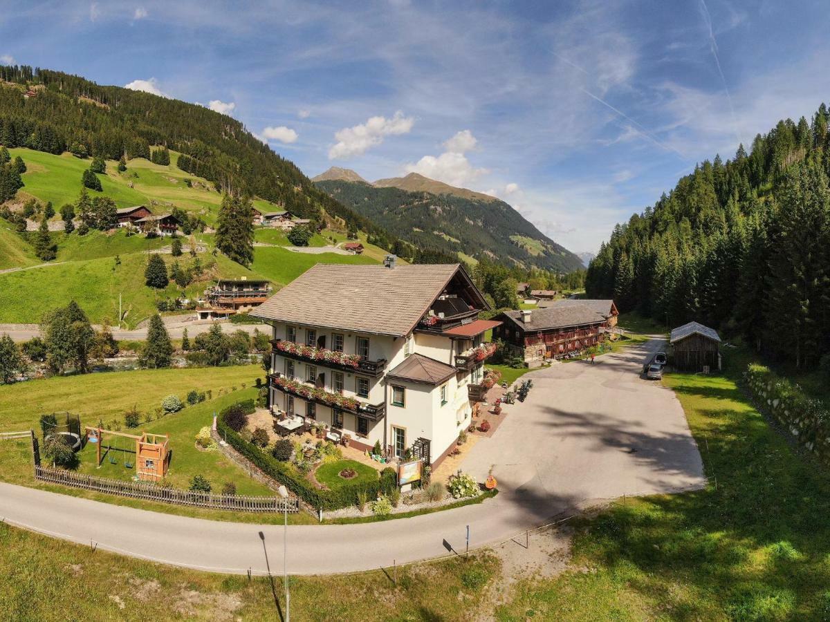 Hotel Garni Gruenmoos Sankt Jakob in Defereggen Dış mekan fotoğraf